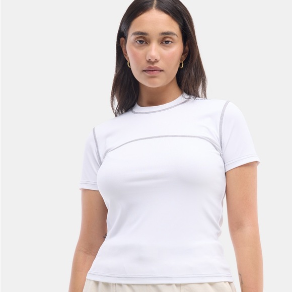 Halfdays Tops - NWT Halfdays Women's Mollie Performance Short Sleeve T-Shirt. Size Large.
